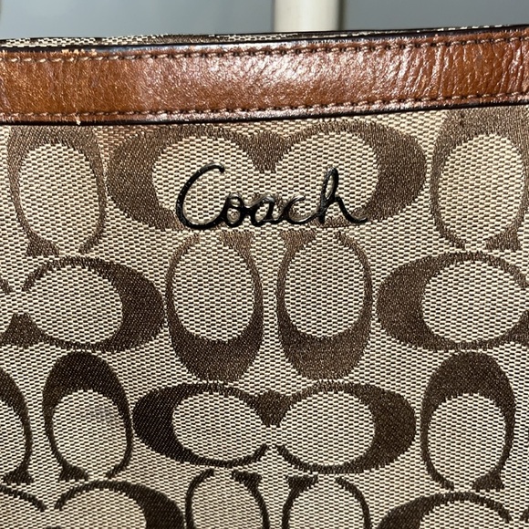 large brown monogram COACH tote, gently used very good condition - Picture 4 of 17